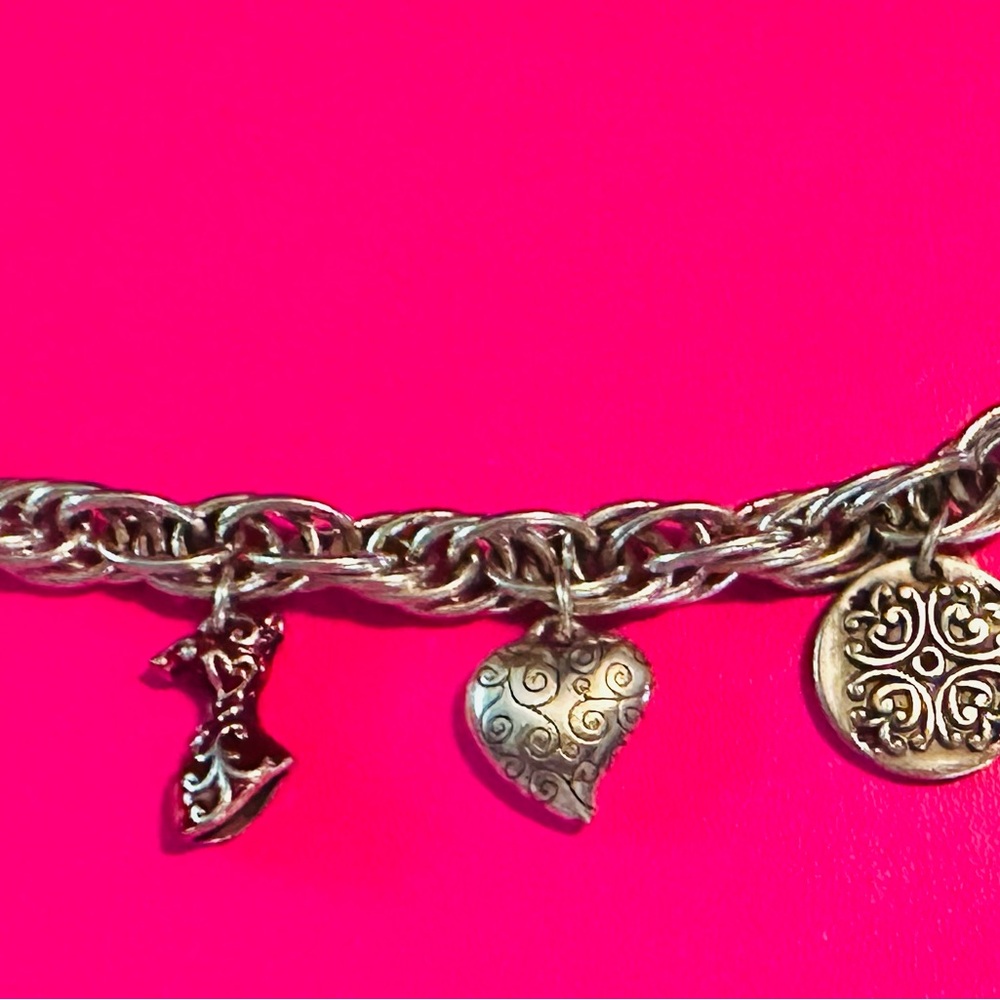 Retired Brighton Limited Edition 2007 GO RED Heart charm bracelet.